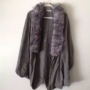 3X grey poncho like tunic fake fur neck trim